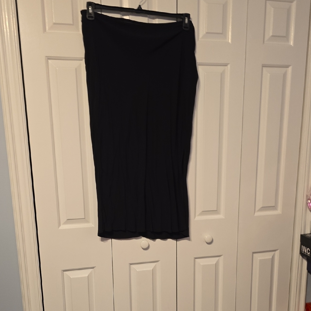 Elegant Black Pleated Skirt